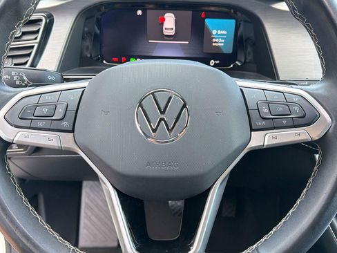 Used 2024 Volkswagen Atlas Cross Sport SE FWD image 15