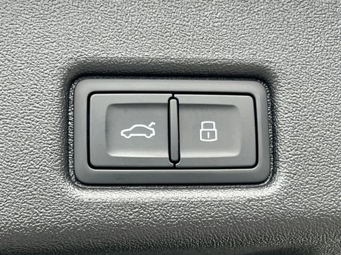 New 2026 Audi SQ5 Prestige AWD/4WD image 13
