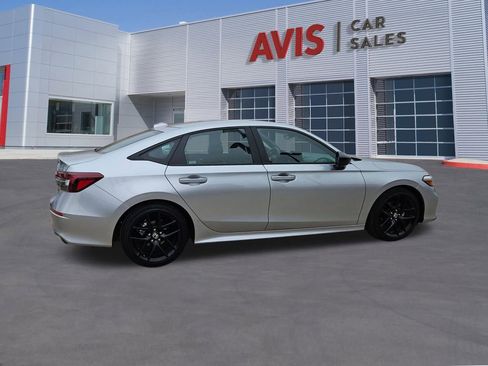 Used 2025 Honda Civic Sport image 7