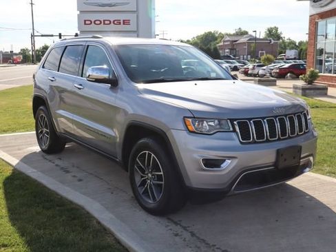 Used 2018 Jeep Grand Cherokee Limited AWD/4WD image 3
