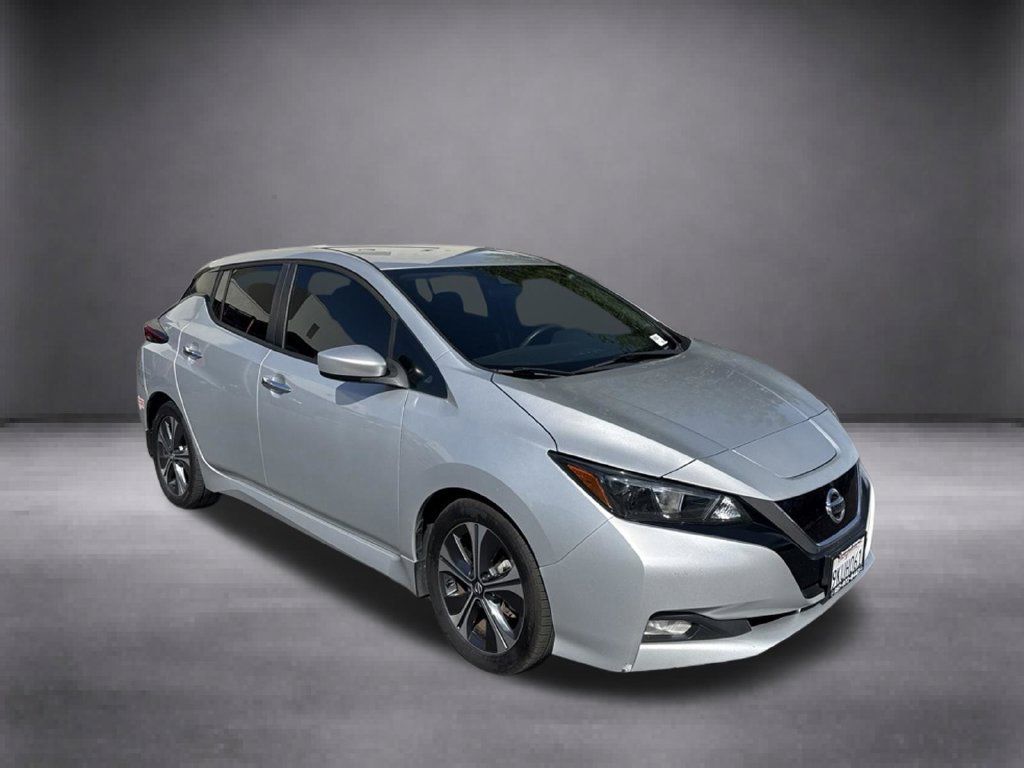 Used 2020 Nissan Leaf SV w/ Protection Package FWD image 2