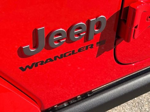 New 2026 Jeep Wrangler Unlimited Rubicon AWD/4WD image 31