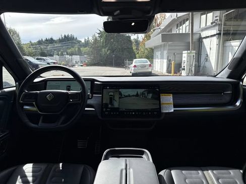 Used 2023 Rivian R1T Adventure Dual AWD/4WD image 11