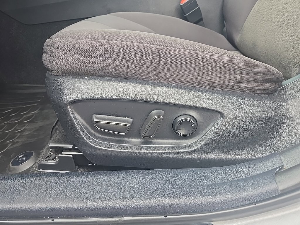 Used 2024 Toyota Camry LE FWD image 14