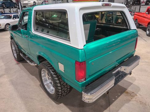Used 1995 Ford Bronco XLT AWD/4WD image 16