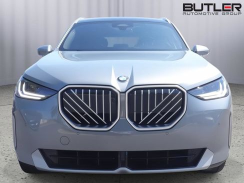 Used 2025 BMW X3 xDrive30i w/ Premium Package AWD/4WD image 2