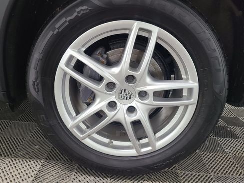 Used 2013 Porsche Cayenne Diesel AWD/4WD image 17