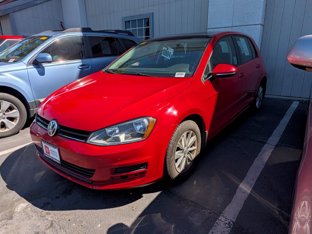 Used 2016 Volkswagen Golf S FWD image 4