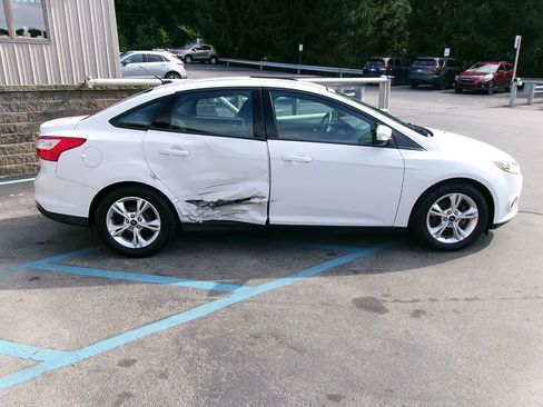 Used 2014 Ford Focus SE FWD image 6