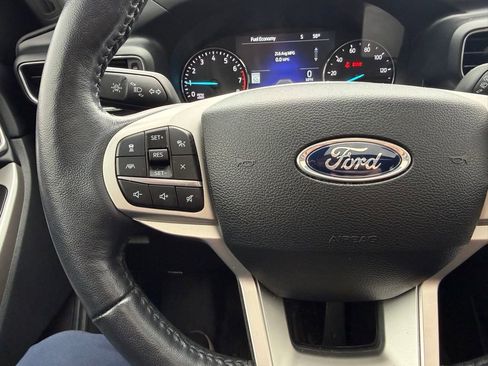 Used 2023 Ford Explorer XLT w/ Equipment Group 202A image 14