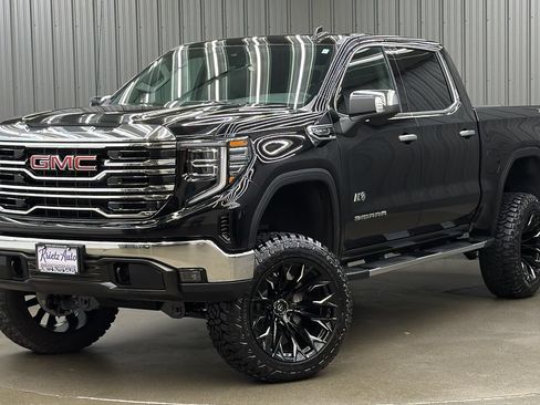 Used 2026 GMC Sierra 1500 SLT w/ SLT Premium Package AWD/4WD image 1