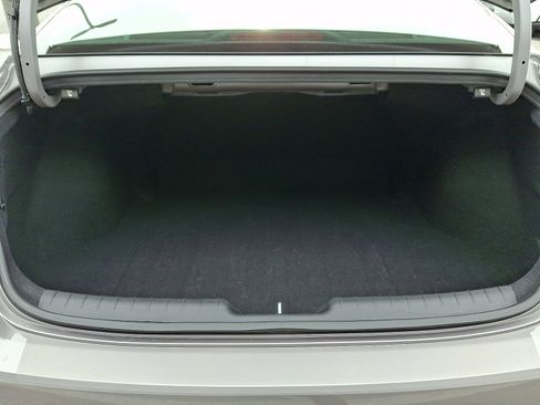 Used 2023 Hyundai Elantra SEL w/ Convenience Package image 29