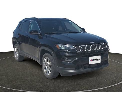 Used 2022 Jeep Compass Latitude AWD/4WD image 8