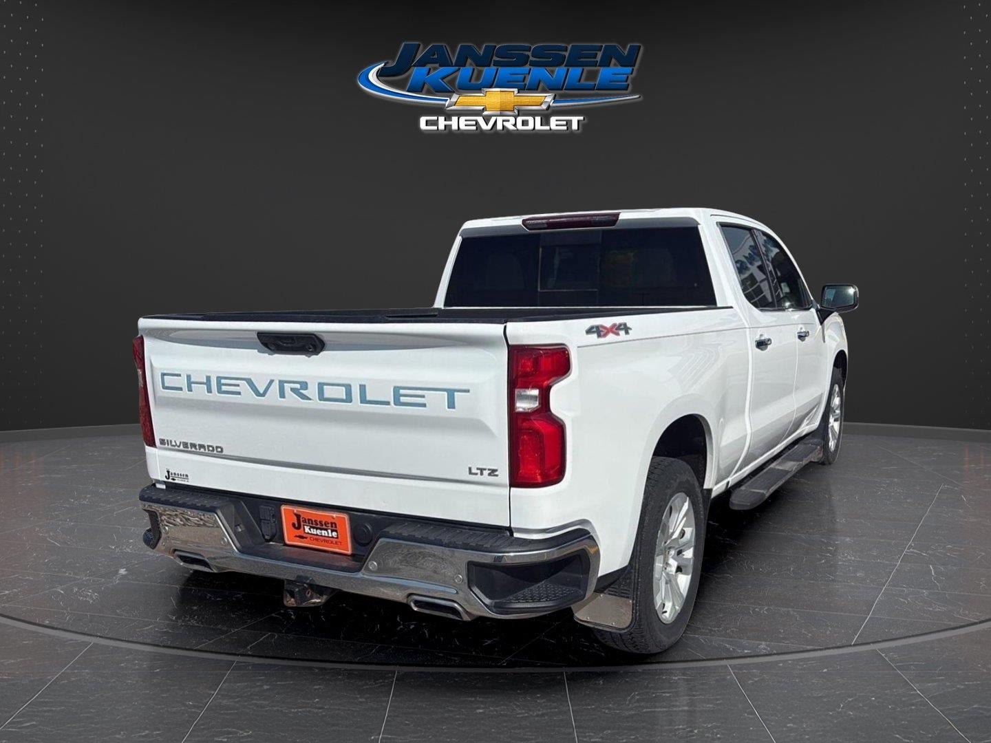 Used 2023 Chevrolet Silverado 1500 LTZ w/ LTZ Convenience Package II AWD/4WD image 4