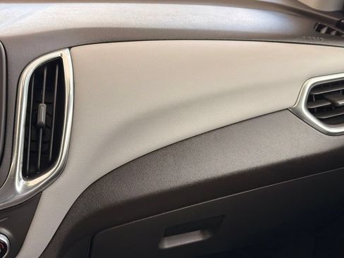 Used 2024 Chevrolet Equinox LT FWD image 25