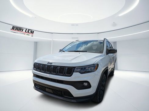 New 2026 Jeep Compass Latitude image 6
