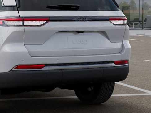 New 2026 Jeep Grand Cherokee Altitude RWD image 13