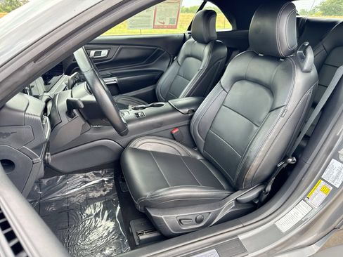 Used 2025 Ford Mustang Premium RWD image 11