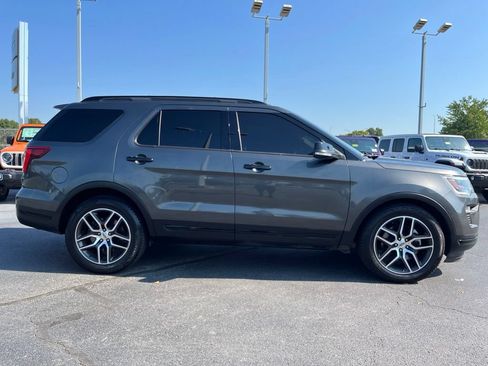 Used 2018 Ford Explorer Sport w/ Equipment Group 401A AWD/4WD image 49