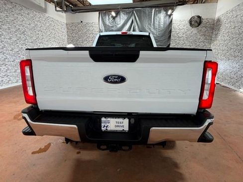 Used 2024 Ford F250 XLT AWD/4WD image 5