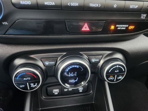 Certified 2024 Hyundai Venue SEL image 35