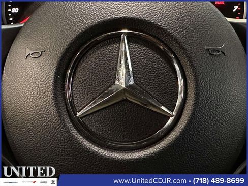 Used 2022 Mercedes-Benz GLC 300 4MATIC image 24