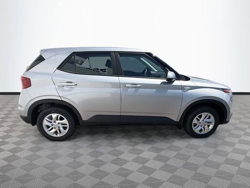New 2026 Hyundai Venue SE FWD image 8