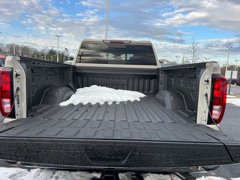 New 2026 GMC Sierra 2500 SLE image 15