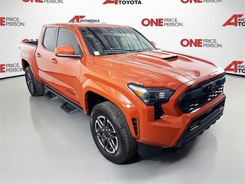 Certified 2025 Toyota Tacoma 4x4 Double Cab image 1