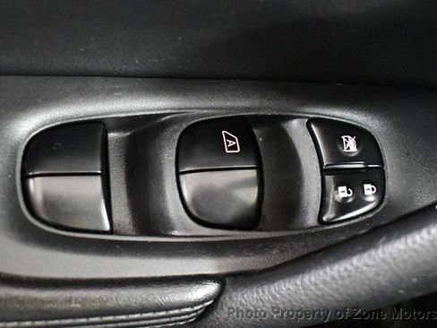 Used 2017 Nissan Rogue SV image 42