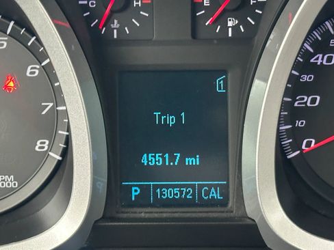 Used 2011 Chevrolet Equinox LT w/ Driver Convenience Package image 21