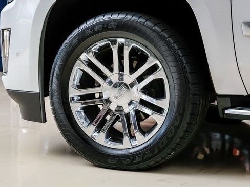 Used 2020 Cadillac Escalade Base image 57