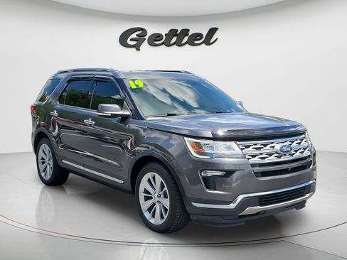 Used 2019 Ford Explorer Limited w/ Class III Trailer Tow Package FWD image 3