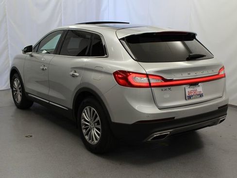 Used 2018 Lincoln MKX Select w/ Lincoln MKX Climate Package FWD image 9