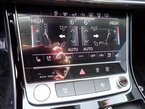 Used 2019 Audi A8 L 3.0T image 19