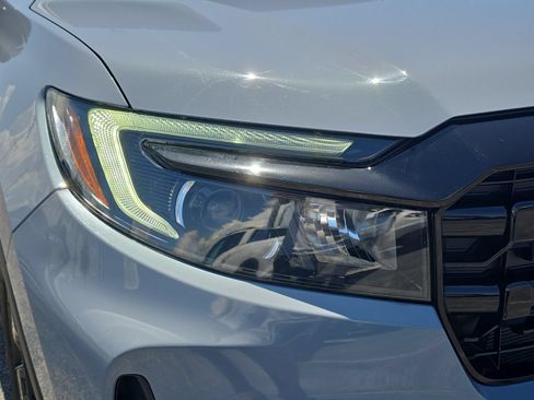 Used 2025 Honda Ridgeline Black Edition image 6