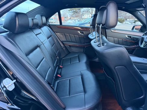 Used 2013 Mercedes-Benz E 350 4MATIC Sedan image 17