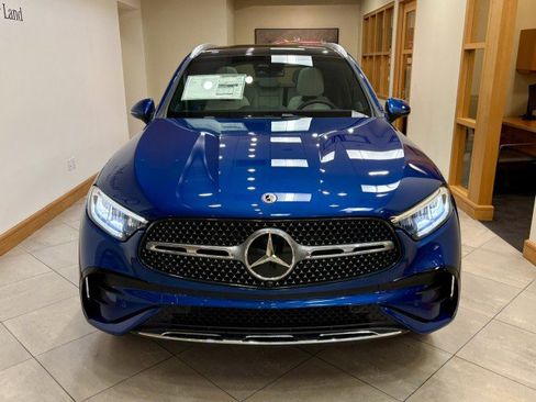 New 2026 Mercedes-Benz GLC 300 image 2