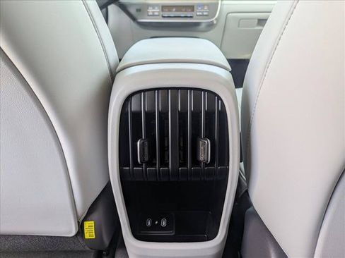 New 2026 Hyundai Kona SEL Premium AWD/4WD image 17