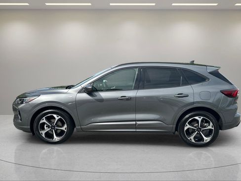 Used 2023 Ford Escape ST-Line Elite w/ Premium Technology Package AWD/4WD image 2
