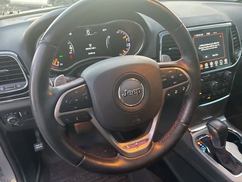 Used 2021 Jeep Grand Cherokee Trailhawk w/ Trailhawk Luxury Group image 39