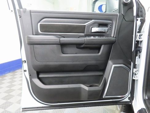 Used 2024 RAM 2500 Laramie w/ Night Edition image 50