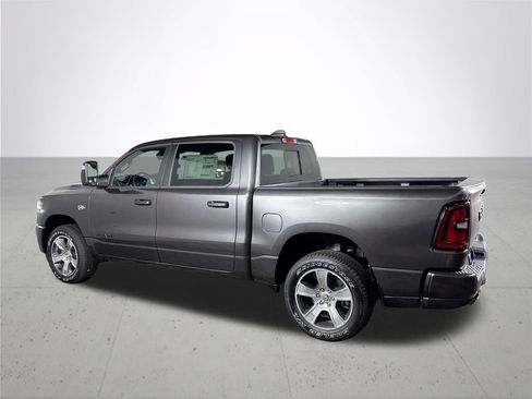 New 2026 RAM 1500 Express AWD/4WD image 8