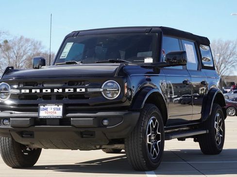 Used 2023 Ford Bronco Outer Banks image 4