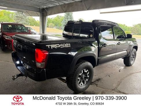 Used 2016 Toyota Tacoma TRD Off-Road AWD/4WD image 11