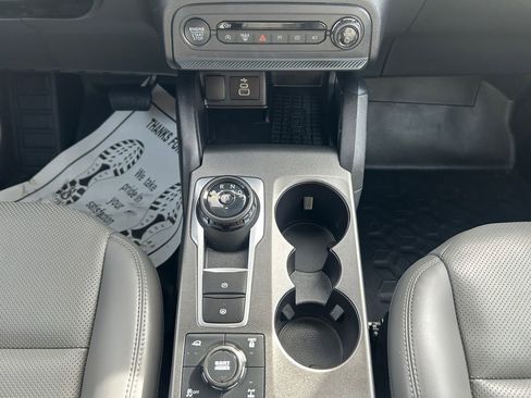 Used 2025 Ford Bronco Sport Badlands image 12