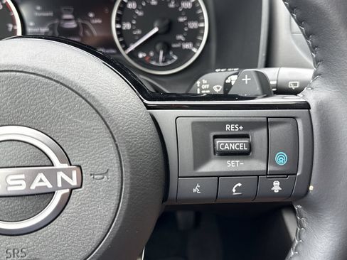 Used 2023 Nissan Rogue SV w/ SV Premium B Package FWD image 21