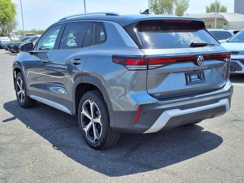 New 2025 Volkswagen Tiguan SE image 5