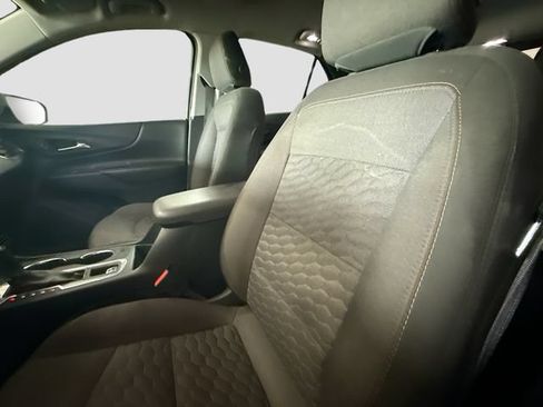 Used 2020 Chevrolet Equinox LT w/ Driver Convenience Package FWD image 21