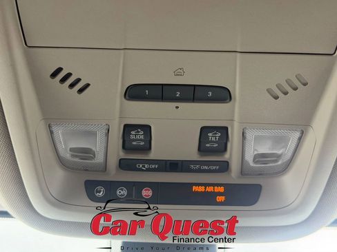 Used 2019 GMC Acadia Denali w/ Technology Package AWD/4WD image 28
